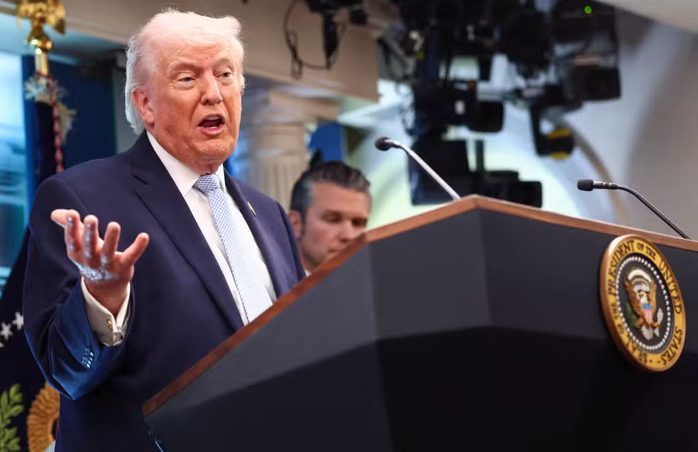 Ormuz permanece aberto após decisão de Trump